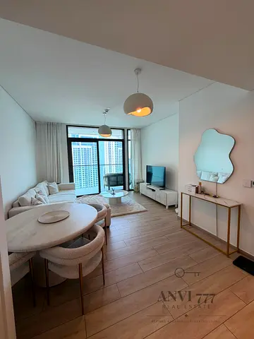 Luxury 1BR | Unfurnished | Panoramic Views | Palace Residences