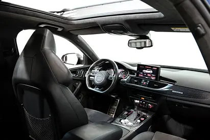صورة 14 لـ 2018 AUDI RS6
