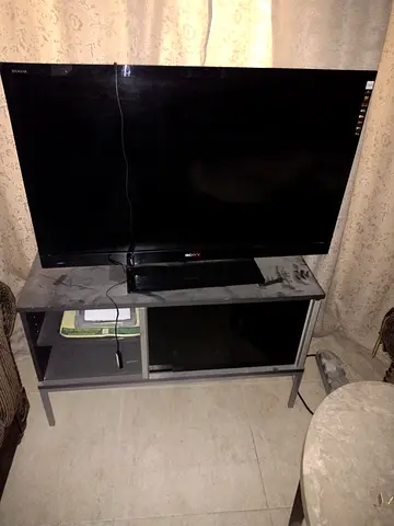 Sony 40" Flat Screen TV - Great Working Condition