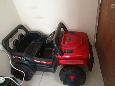 Red 4x4 Electric Ride-On Toy Jeep for Kids - Used