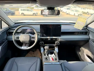Toyota RAV4 XLE, миниатюра 13