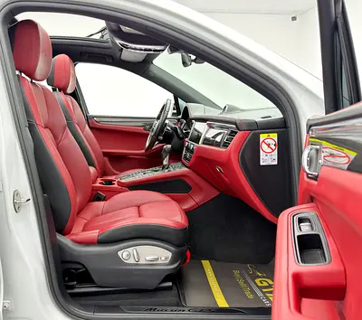 2020 Porsche MACAN thumbnail 16