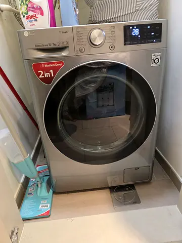 L.G 2in1 Combo Washer&Dryer 10_7KG Like New