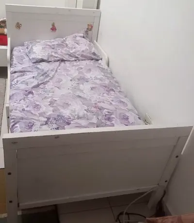 White single children's bed with mattress included