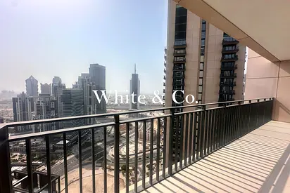 UNFURNISHED | HIGH FLOOR | AVAILABLE NOW