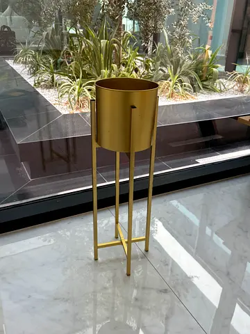 Champagne bottle stand