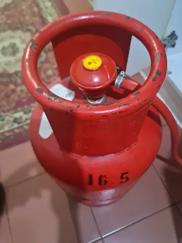 FULL Red LPG Gas Cylinder (Used) - Good Condition