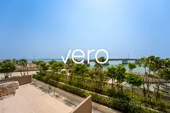 Smart Home + Study | Sea View | Vacant