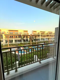 12 Cheques | Single Row | On The Park | Closed Kitchen | Multiple Units