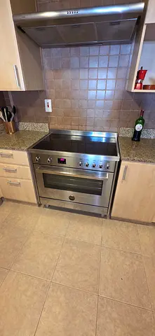 Bertazzoni electric cooker 90 by 60 cm like new condition