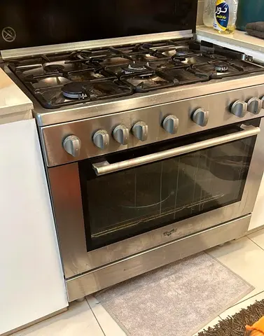 Whirlpool 5-Burner Stainless Steel Gas Range with Oven - Good Condition- 90*60 cm gas cooker