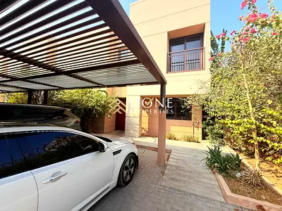 Exclusive 3-Bedroom Villa-Style Residence: Enjoy a Clubhouse and Full Amenities