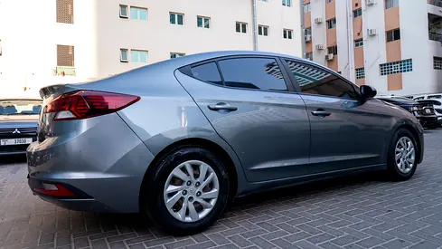 2019 Hyundai ELANTRA 照片 9