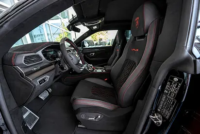 صورة 10 لـ 2024 Lamborghini URUS