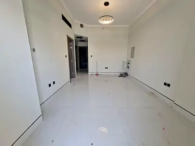 Lxury and brand new apartment with balcony with master room balcony