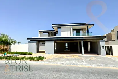 Luxury 5BR+M Villa | Large Plot | Private Pool