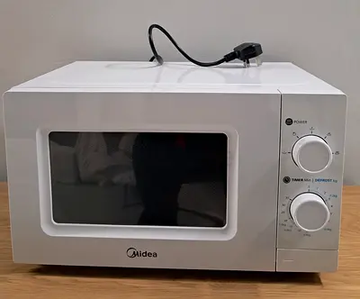Branded New Microwave Oven