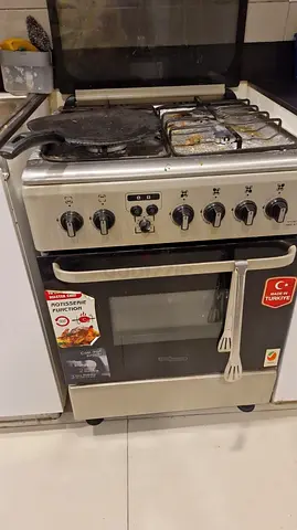 Used 4-Burner Gas Stove with Oven - Working Condition