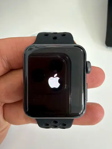 Original Apple Watch S3 new (Space Gray) 42 with Sport Band - new Condition with new battery 100%