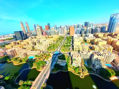 إطلالات على الجولف والقناة | شقة بغرفة نوم واحدة | تراس الشرفة