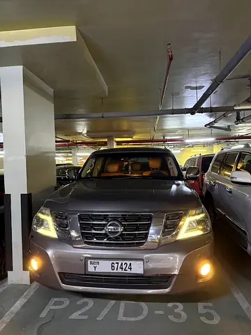 Nissan Patrol 2014 Platinum GCC Specs - Original Paint. Well Maintained Small Engine