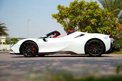 صورة 2 لـ 2022 Ferrari SF90 SPIDER