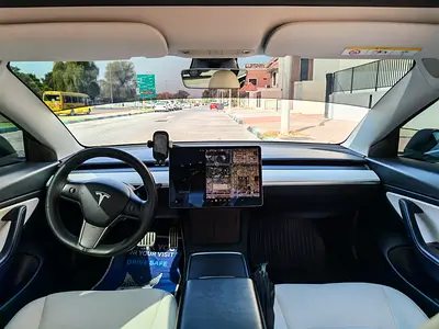 صورة 7 لـ 2021 Tesla MODEL 3