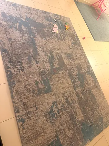 Used modern abstract area rug - grey/blue, large size