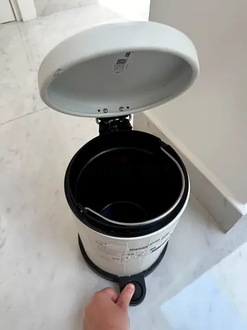 Small White Pedal Bin / Trash Can - Good Condition