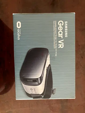 Samsung Gear VR headset (boxed) - Oculus compatible