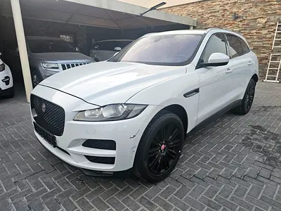 2017 Jaguar F-PACE — фото 2