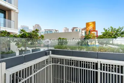 Brand New I Same Level with pool and gym