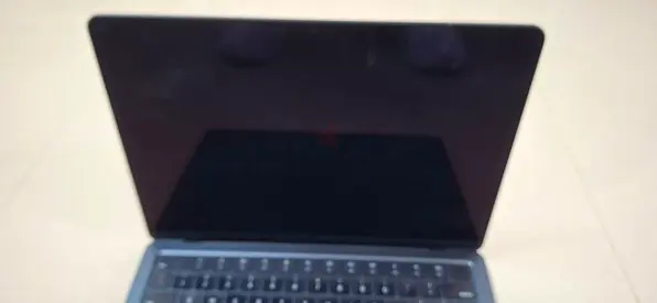 MacBook Air M3- 13 inch 2024, zero scratches