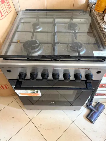 Electrolux 4-Burner Gas Cooker with Oven - Used, Working