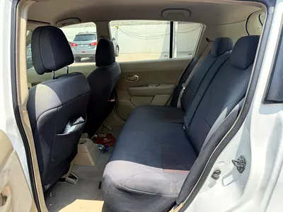 صورة 13 لـ 2011 Nissan TIIDA