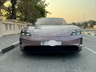 2025 PORSCHE TAYCAN