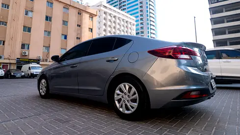 2019 Hyundai ELANTRA 照片 13