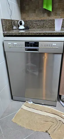 Stainless Steel Dishwasher - Good Working Condition
