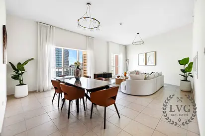 City Skyline View l Elegant 2BR l Walk to Metro