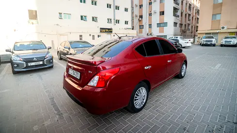 2019 Nissan VERSA 照片 7