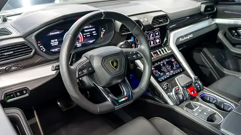 2020 Lamborghini URUS — фото 10