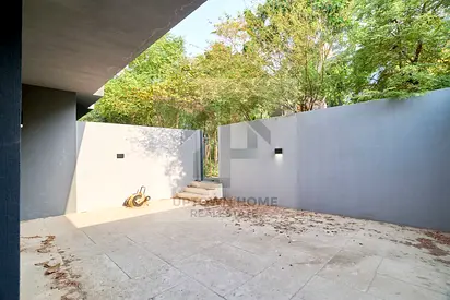 4BR Corner Townhouse | Genuine Distress Deal | Robinia , Masaar