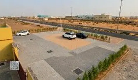 مبنى صناعي للبيع واحة الصجعة الصناعية – الشارقة على الطريق الرئيسي