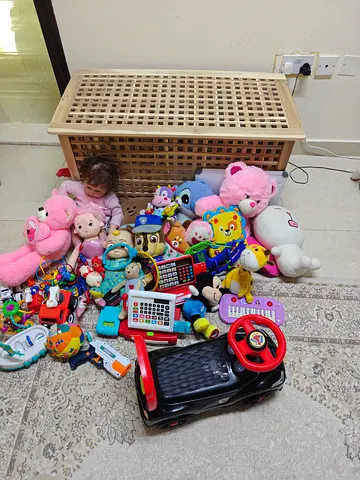 Large IKEA storage box full of toys - للبيع صندوق العاب من ايكيا مع جميع