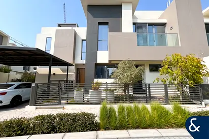 5 Bedrooms | over 5,000 sq ft Built up area