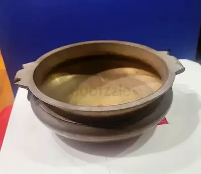 Brass antique pot-19cm length,800g weight
