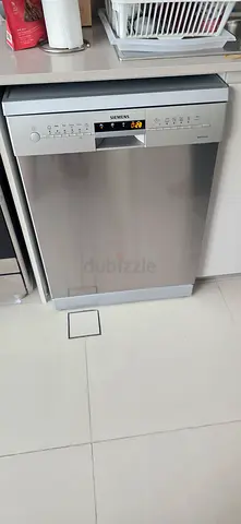 Siemens dishwasher 3 rack latest model like new condition perfect working
