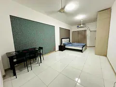 Big Hall Room Available in Karama for a Single Indian lady - Separate washroom and balcony