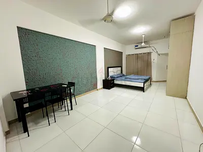 Big Hall Room Available in Karama for a Single Indian lady - Separate washroom and balcony