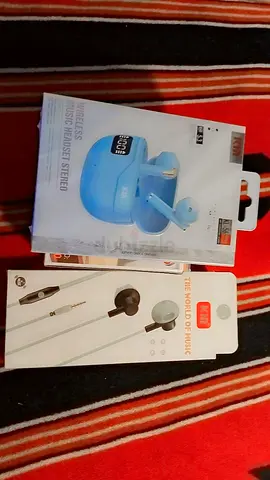 Compact USB Charging Hub with Earbuds and Boxed Accessories